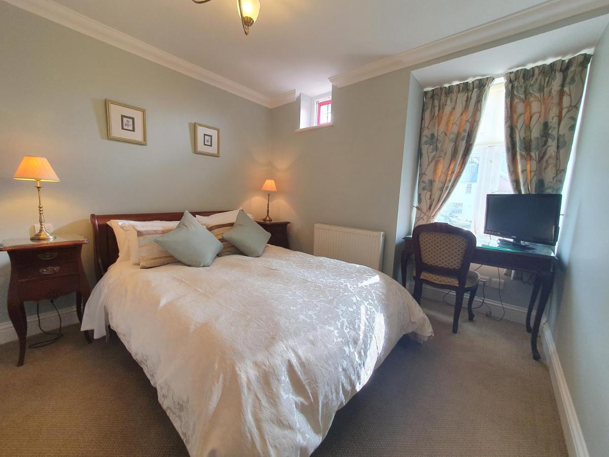 Ditton Lodge 킹스턴어폰템스 외부 사진